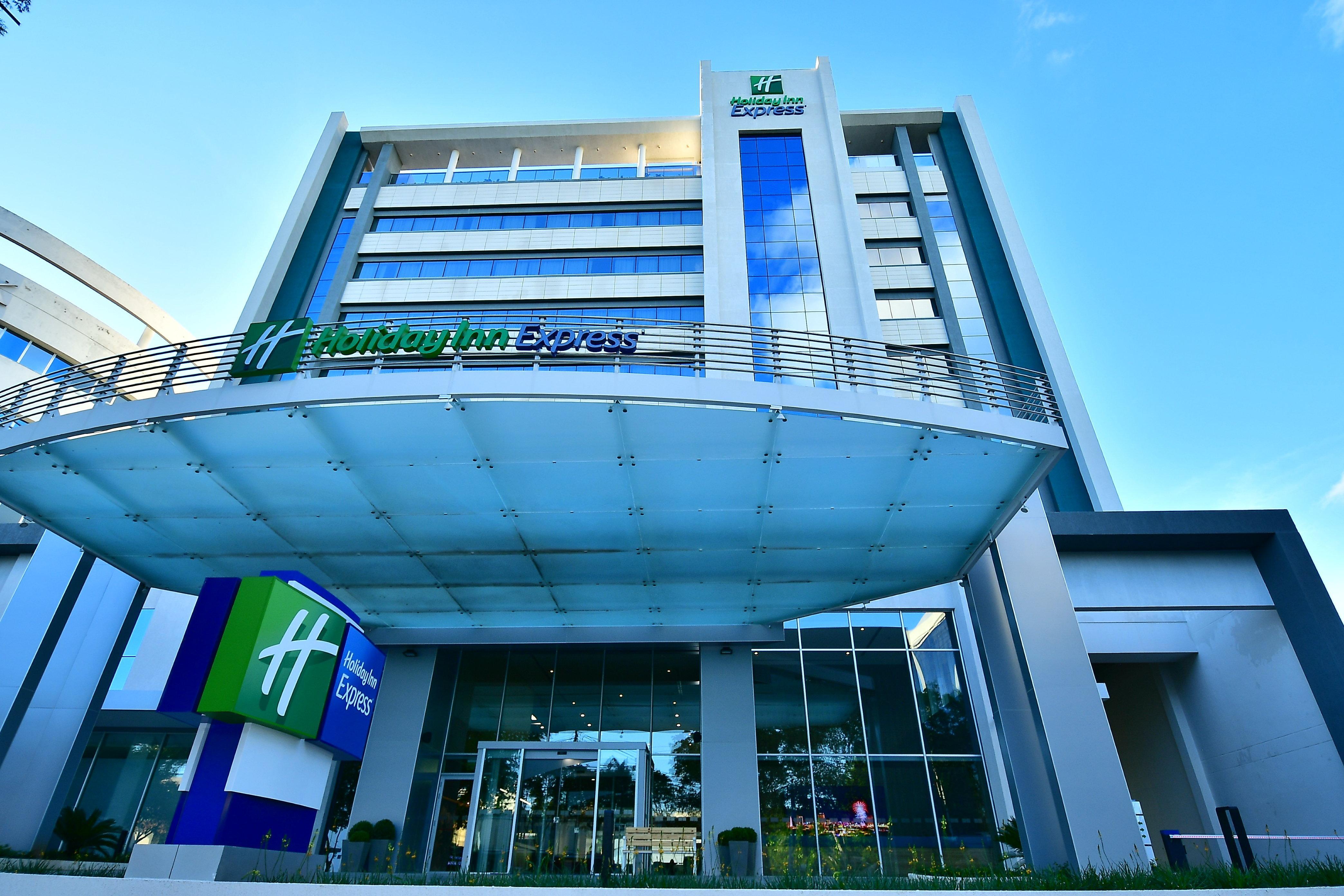 Holiday Inn Express Asuncion Aviadores , An Ihg Hotel Buitenkant foto